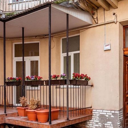 2 Rooms Central Anna Apartment Лвив Екстериор снимка