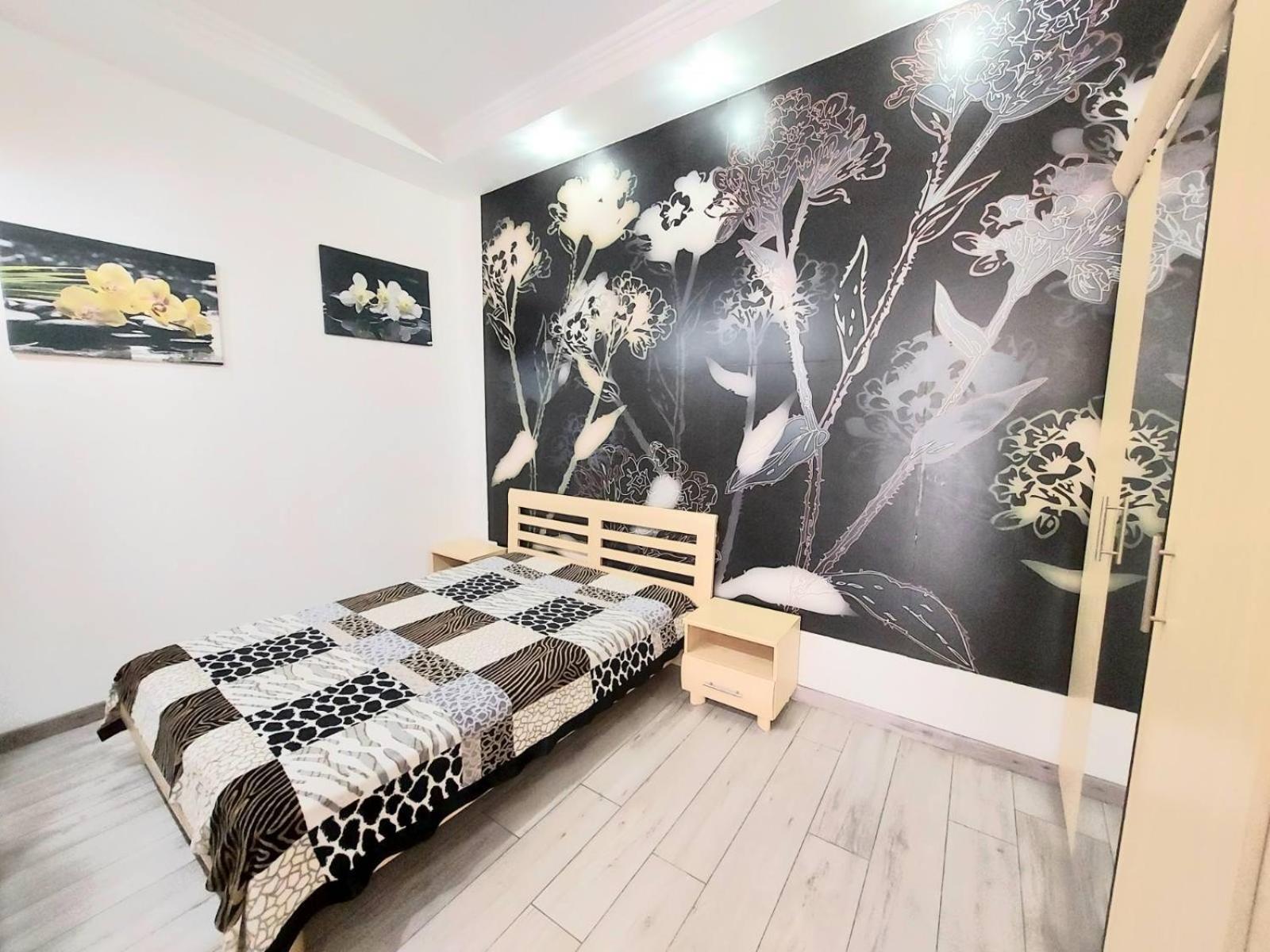 2 Rooms Central Anna Apartment Лвив Екстериор снимка