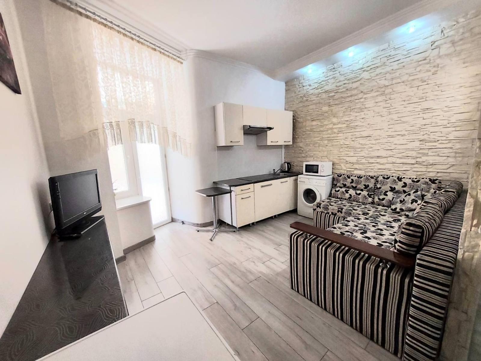 2 Rooms Central Anna Apartment Лвив Екстериор снимка