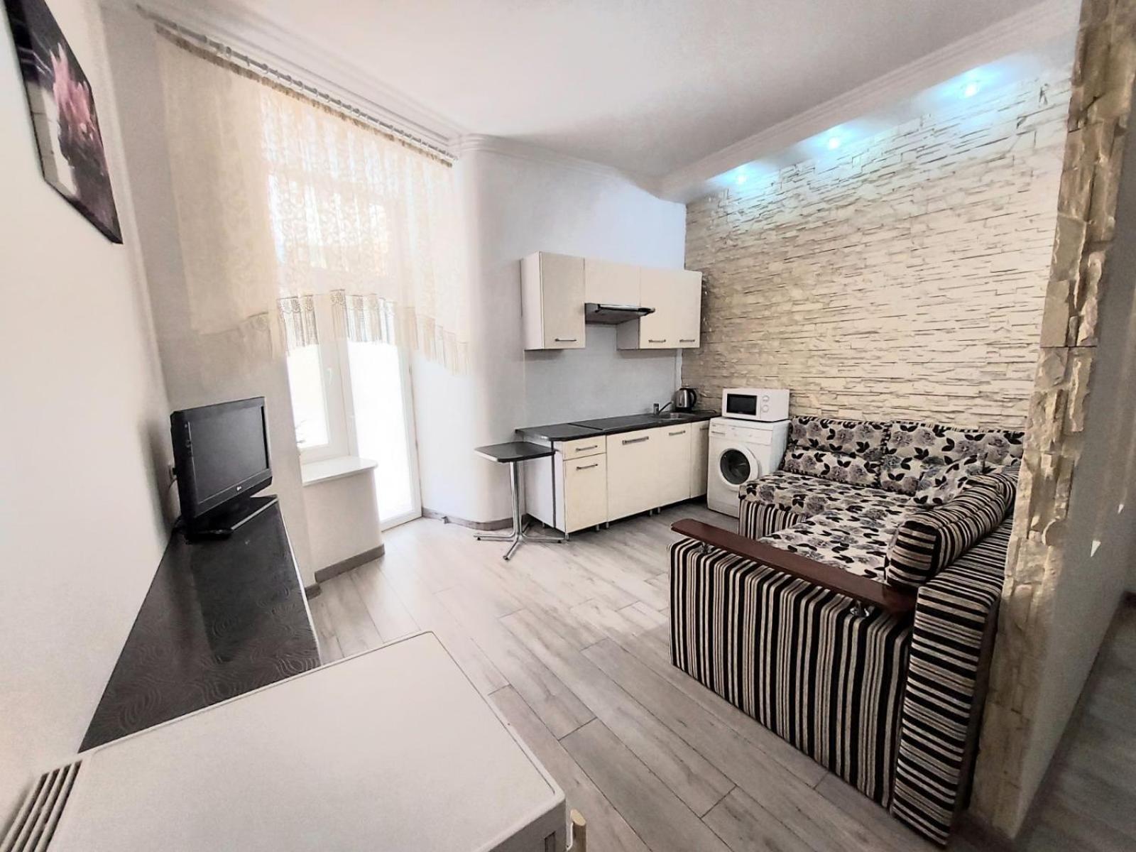 2 Rooms Central Anna Apartment Лвив Екстериор снимка