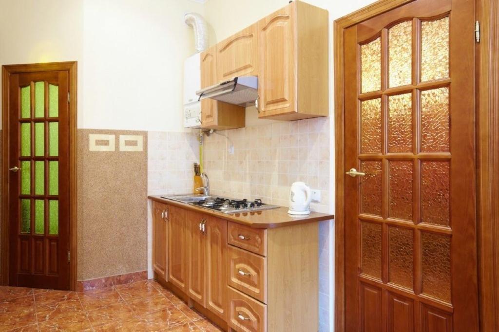 2 Rooms Central Anna Apartment Лвив Екстериор снимка